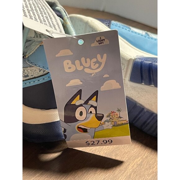Bluey Kids Light-Up Sneakers Size 6 - Picture 5 of 8